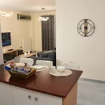 Apartament With Free Parking