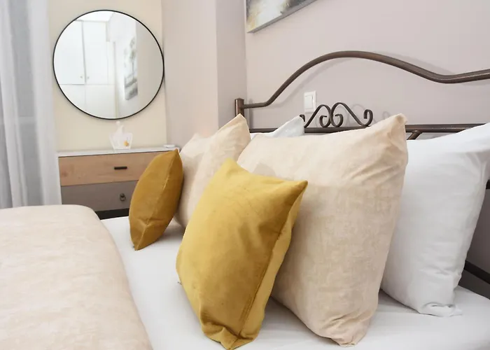 Modern Balcony & Free Parking