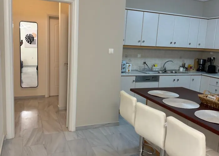 Modern Balcony & Free Parking